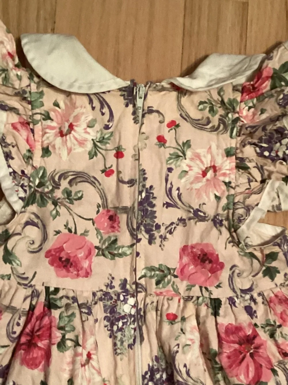 Vintage 80s Picture Perfect Floral Girls Dress cotton